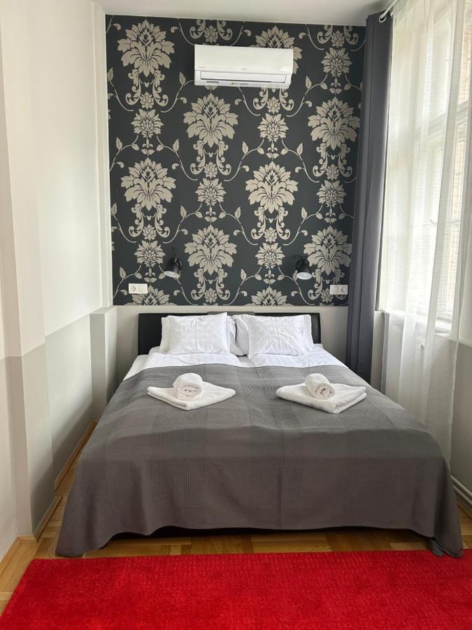 Fullmoon Apartments 2 Сегед Екстер'єр фото